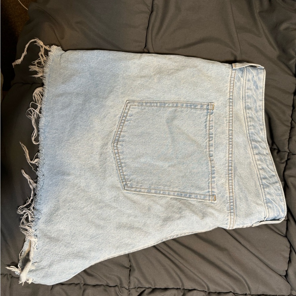 Old Navy Light Blue Jean Shorts distressed no stretch rigid denim